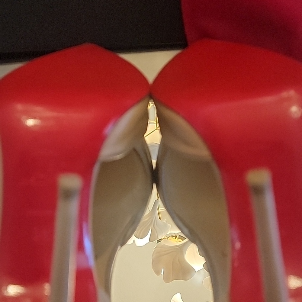 Christian Louboutins Iriza 100 Heel Nude Sz 35.5 - Picture 13 of 15